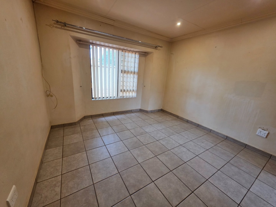 2 Bedroom Property for Sale in Wilkoppies North West